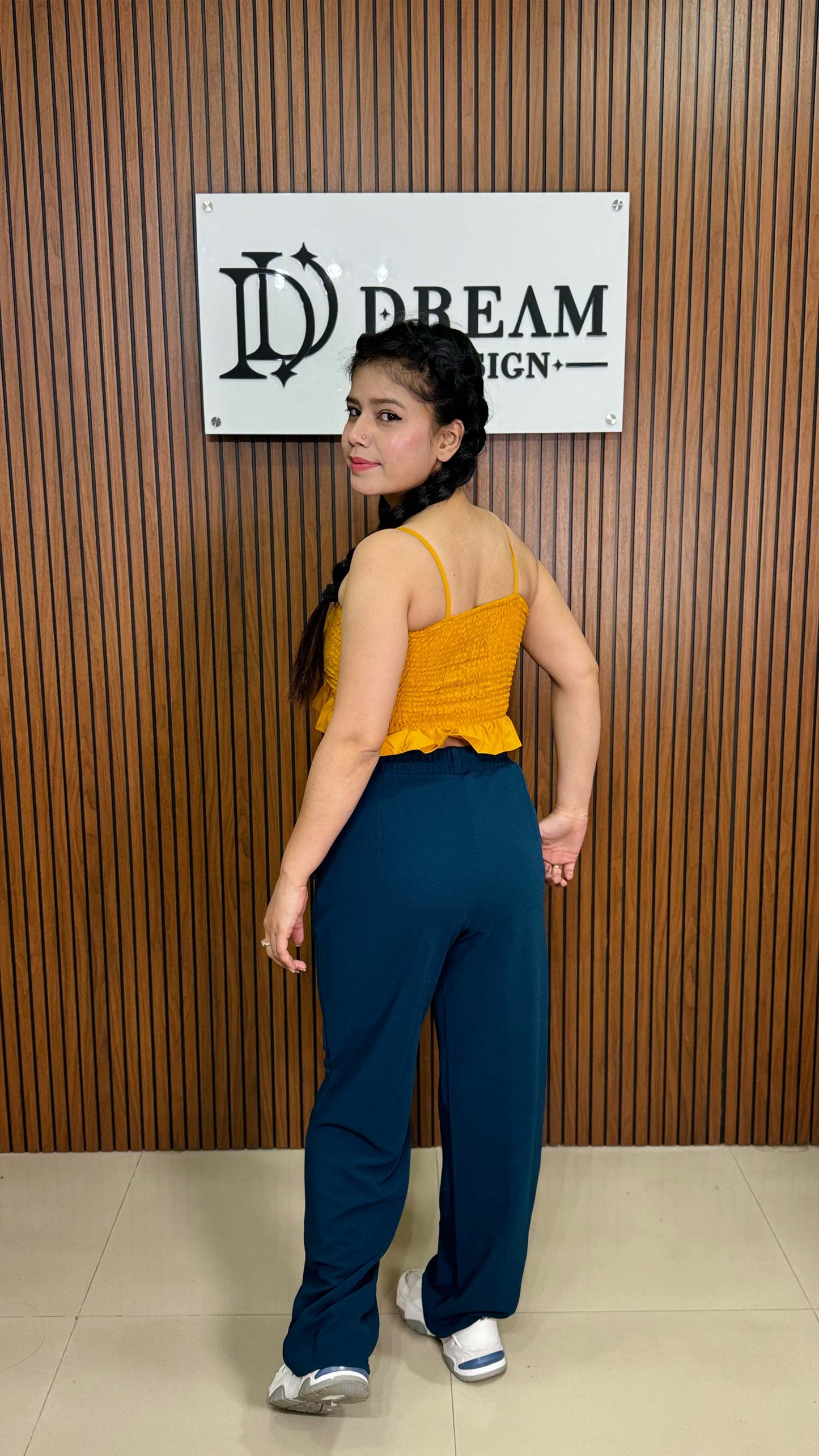 Trendy Relaxed Fit Trousers β Perfect for Work, Travel & Outings